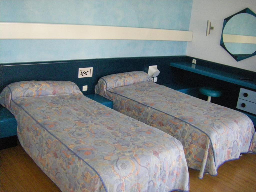 Hotel Urbain V Манд Екстериор снимка